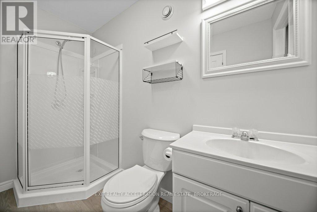 109 Beverly Street, Greater Napanee (Greater Napanee), ON - Indoor Photo Showing Bathroom