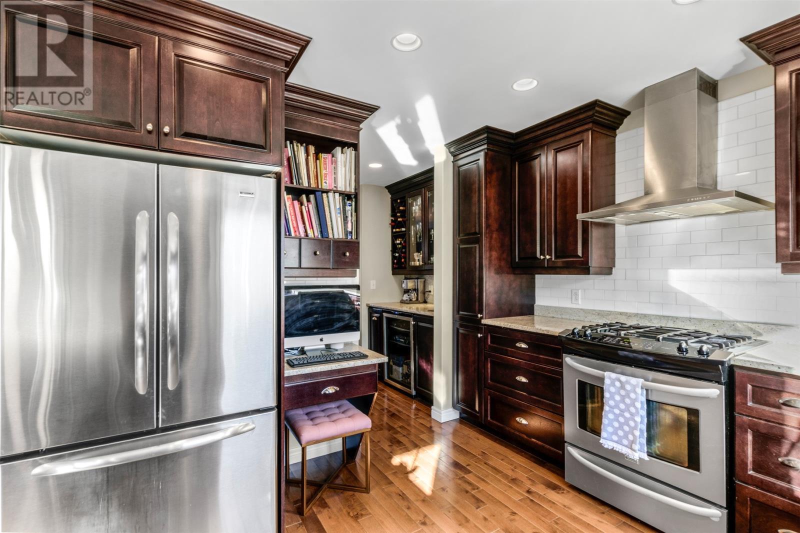 11 Oakley Place, St. John'S, NL - Indoor Photo Showing Kitchen With Upgraded Kitchen