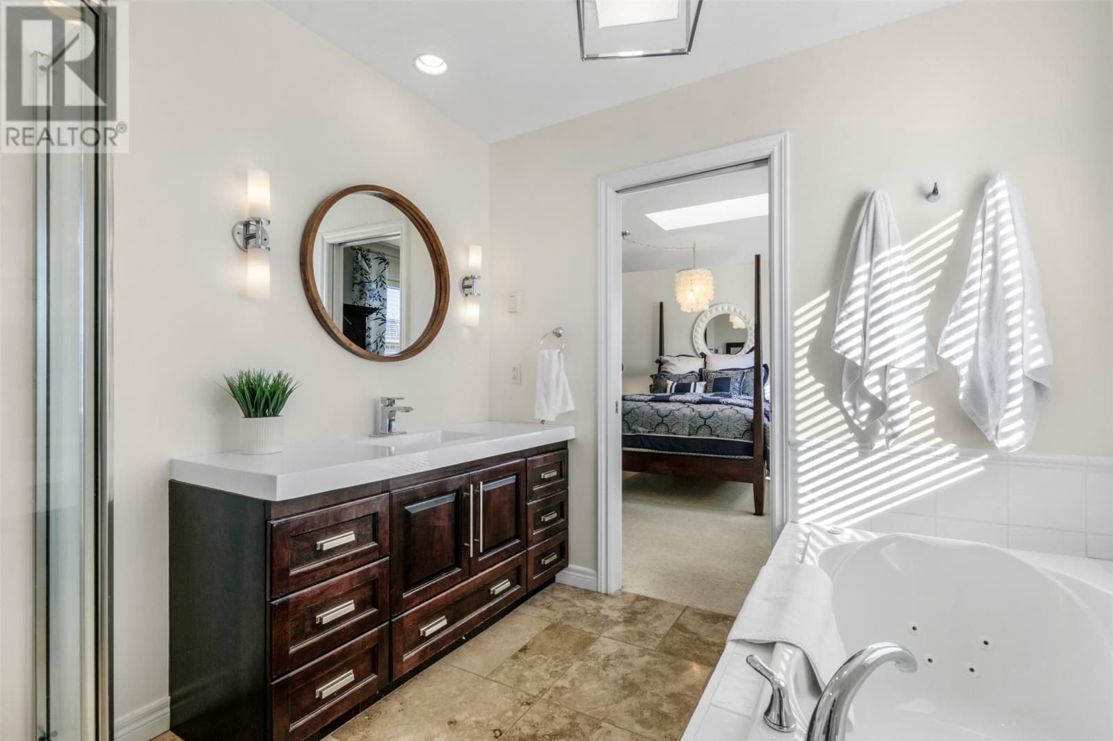 11 Oakley Place, St. John'S, NL - Indoor Photo Showing Bathroom