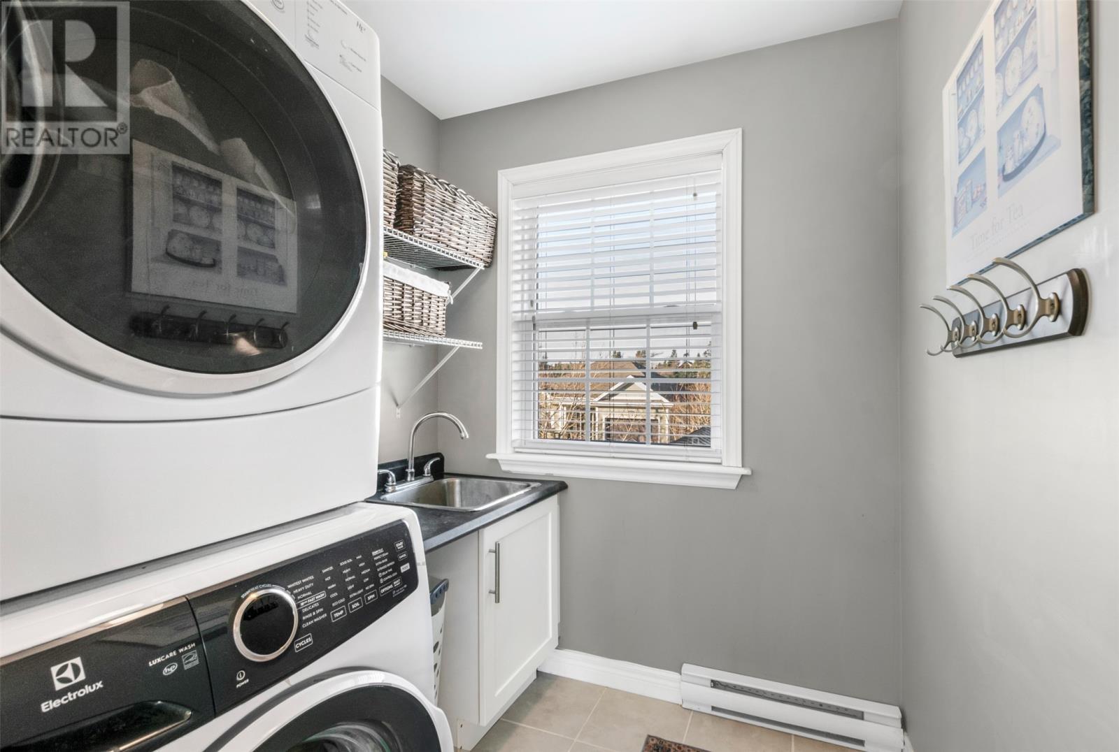 11 Oakley Place, St. John'S, NL - Indoor Photo Showing Laundry Room