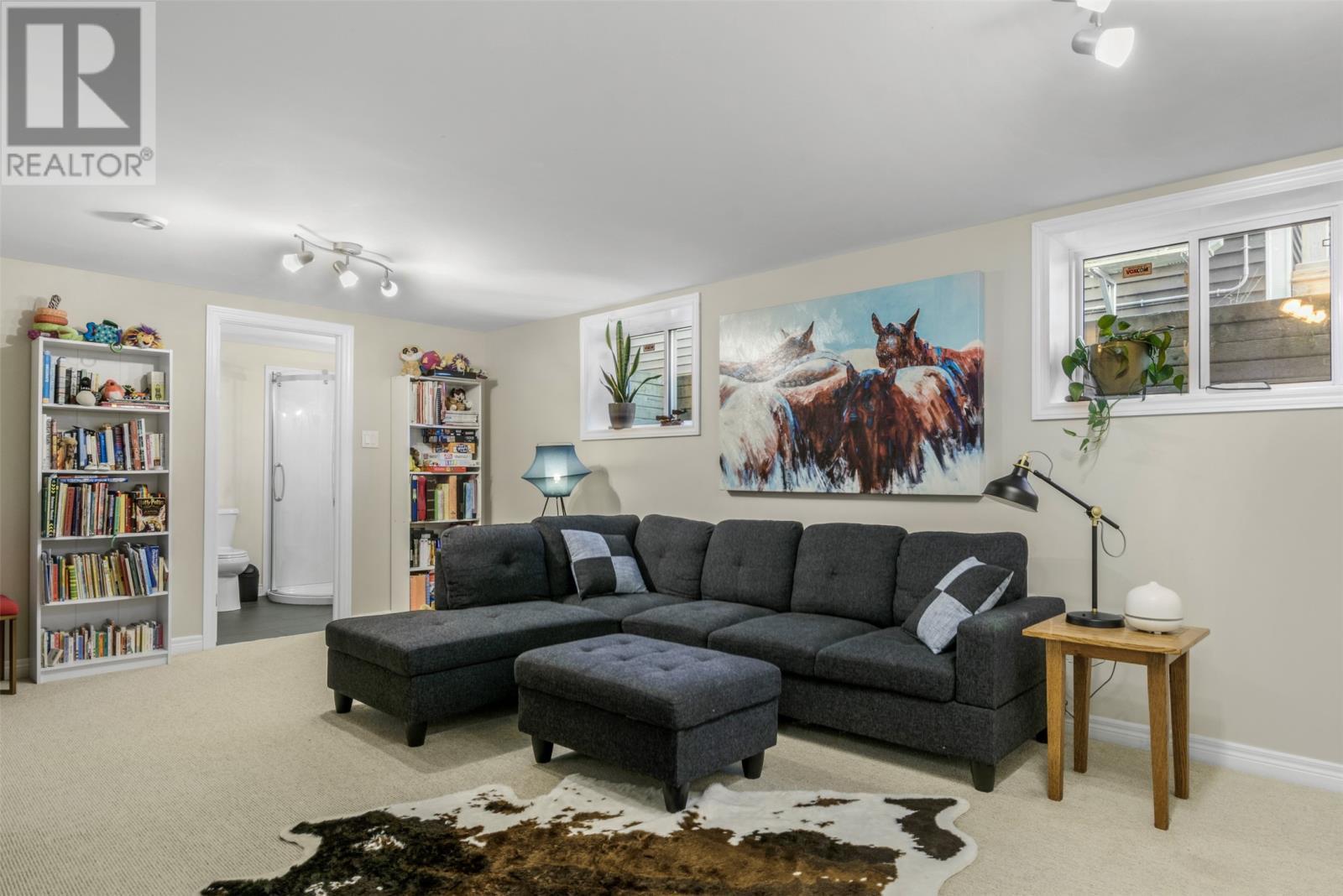 11 Oakley Place, St. John'S, NL - Indoor Photo Showing Living Room
