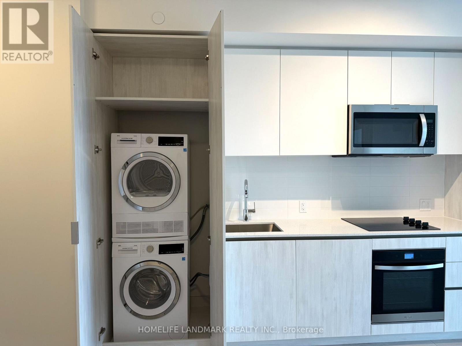 Unit 605 - 5858 Yonge Street, Toronto, ON - Indoor Photo Showing Laundry Room