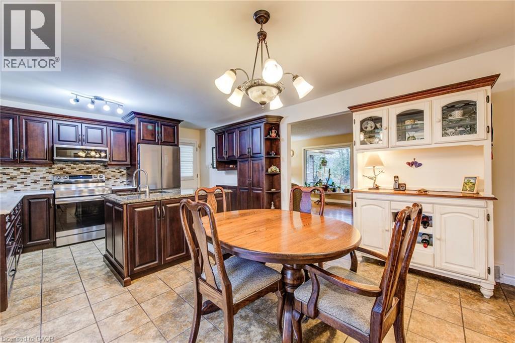 1939 Maplewood Road, St. Clements, ON - Indoor Photo Showing Dining Room