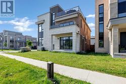 3 LARKIN LANE Clarington, ON L1C 4A7