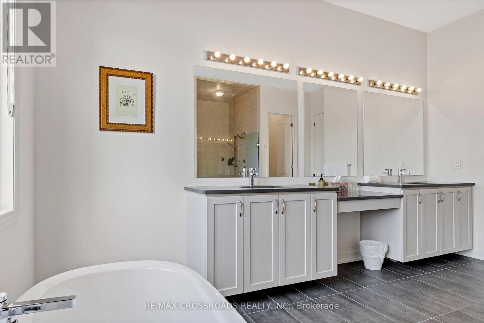 3 Larkin Lane, Clarington, ON - Indoor Photo Showing Bathroom