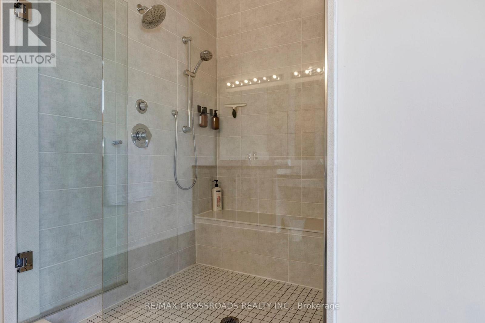 3 Larkin Lane, Clarington, ON - Indoor Photo Showing Bathroom