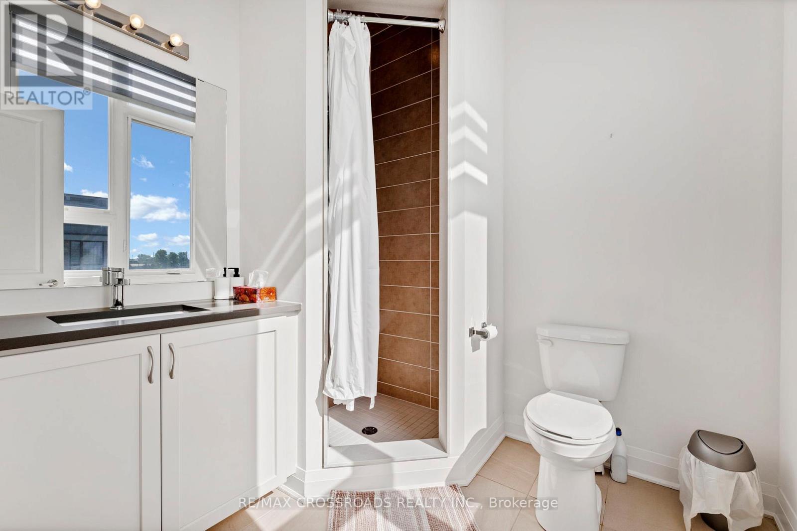 3 Larkin Lane, Clarington, ON - Indoor Photo Showing Bathroom