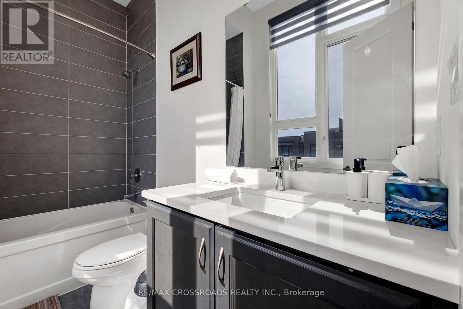 3 Larkin Lane, Clarington, ON - Indoor Photo Showing Bathroom