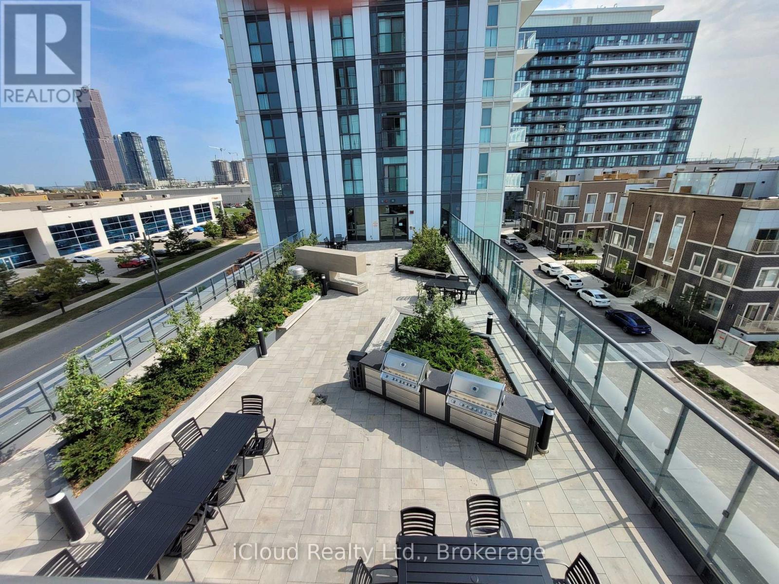 503 - 10 Honeycrisp Crescent, Vaughan, ON -