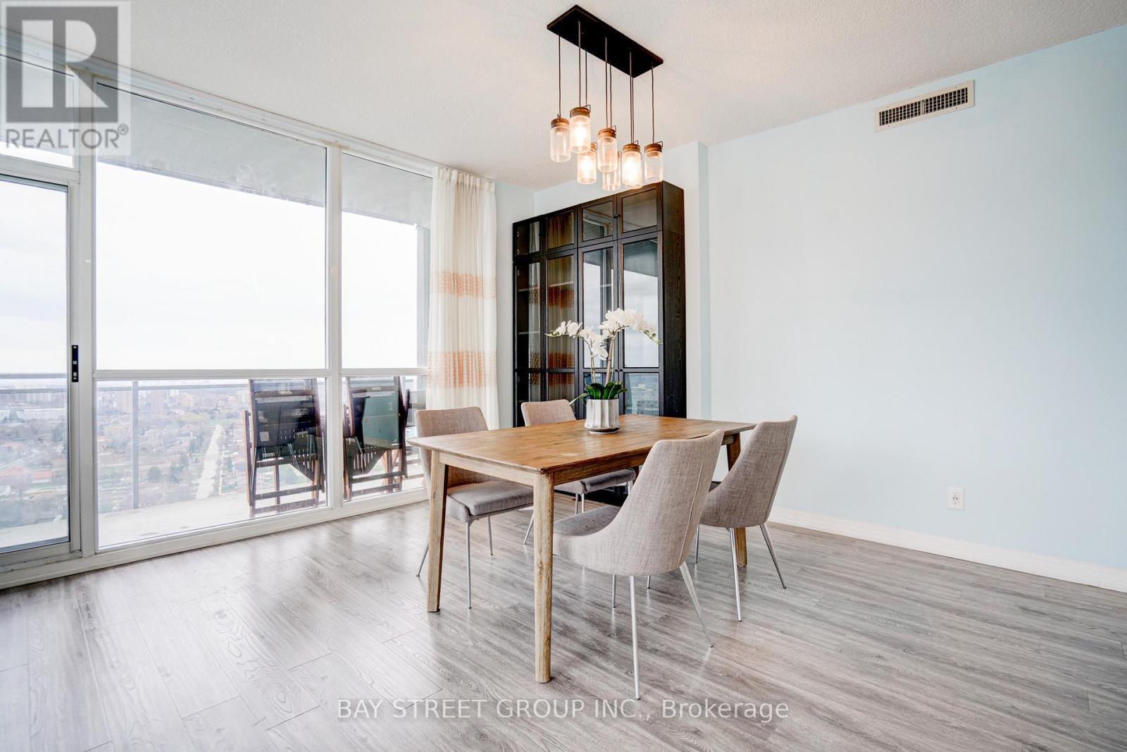 2602 - 223 Webb Drive, Mississauga, ON - Indoor Photo Showing Dining Room