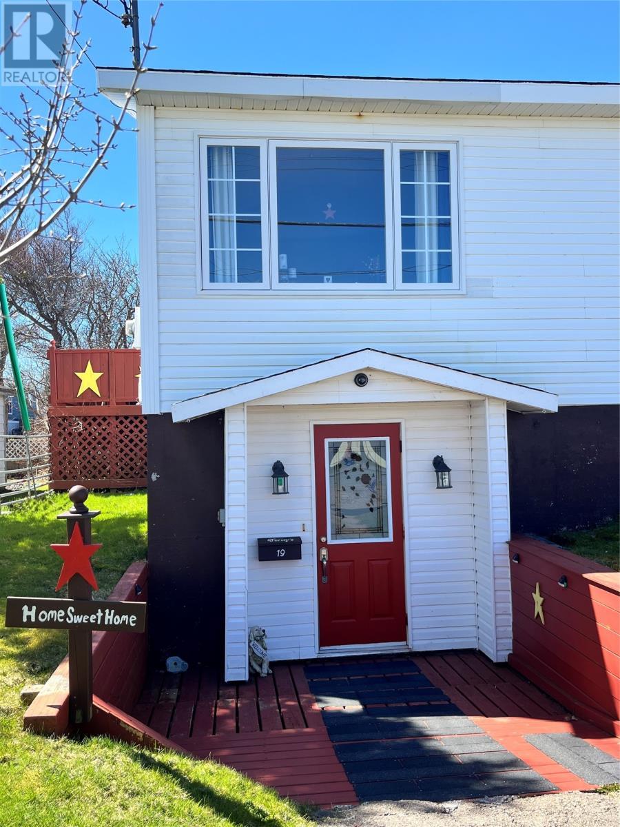 19 Temple Street, Fortune, NL - Outdoor With Exterior