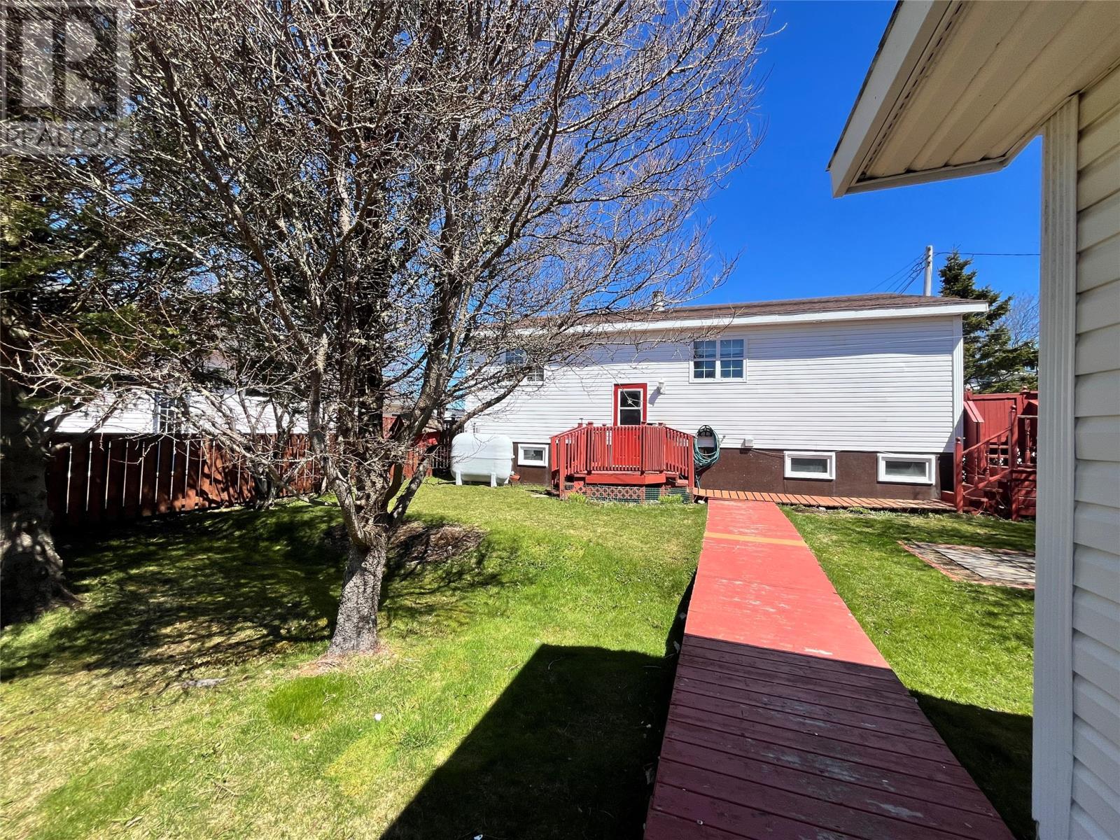 19 Temple Street, Fortune, NL - Outdoor