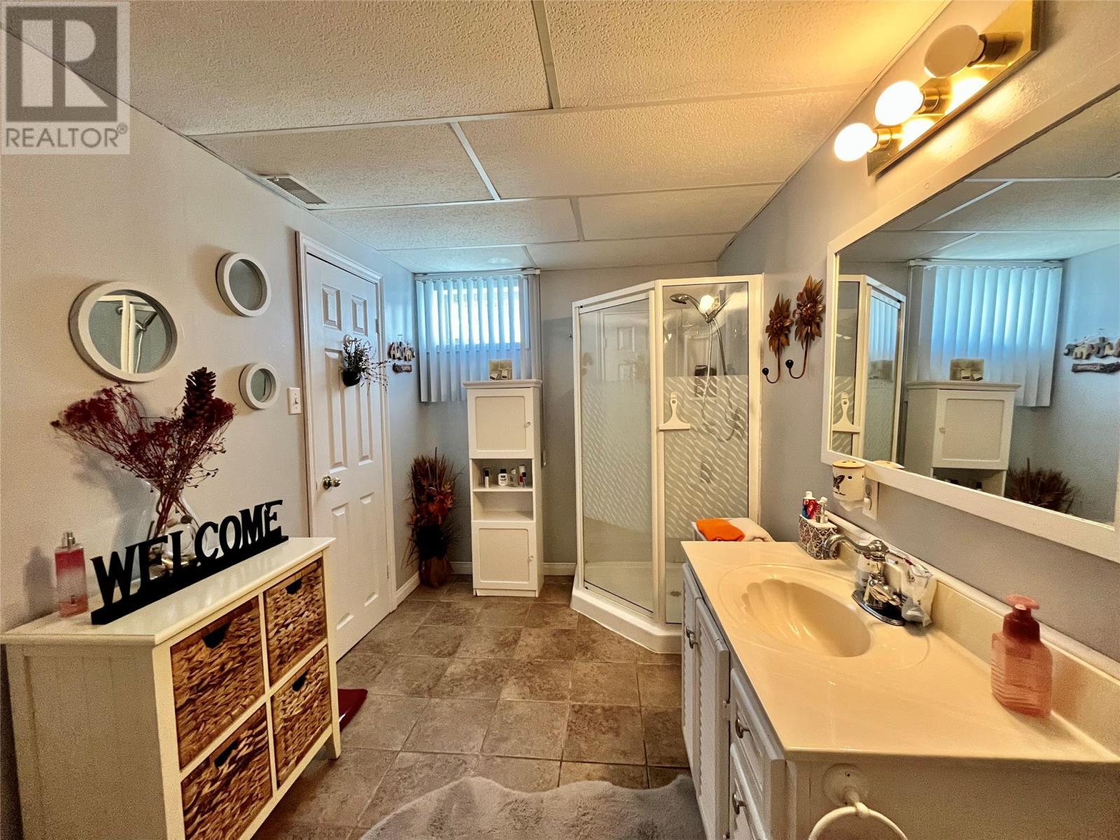 19 Temple Street, Fortune, NL - Indoor Photo Showing Other Room