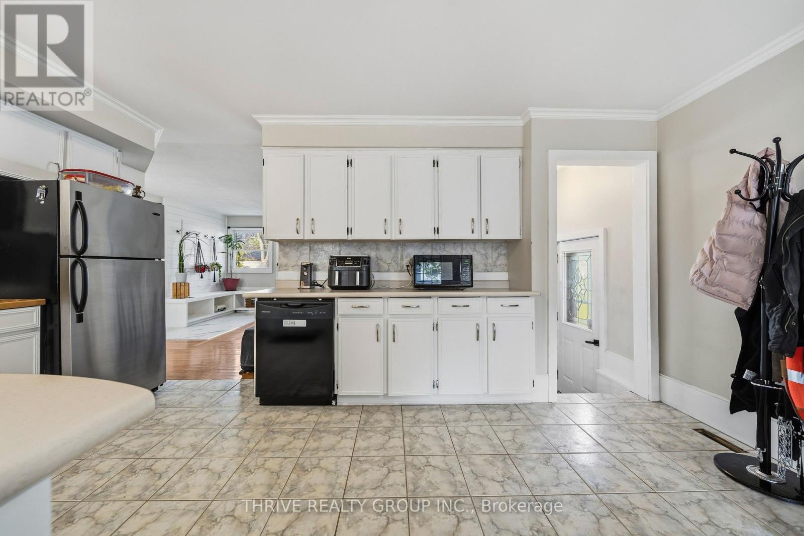 42 South Street W, Aylmer, ON - Indoor Photo Showing Kitchen