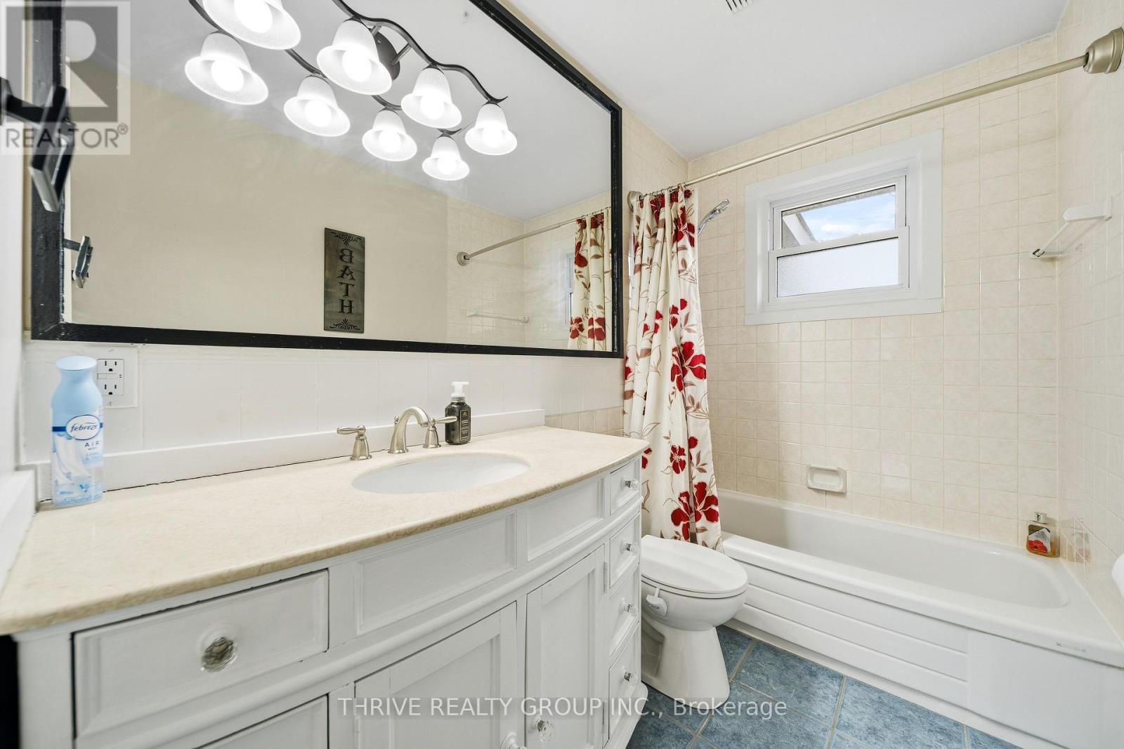 42 South Street W, Aylmer, ON - Indoor Photo Showing Bathroom