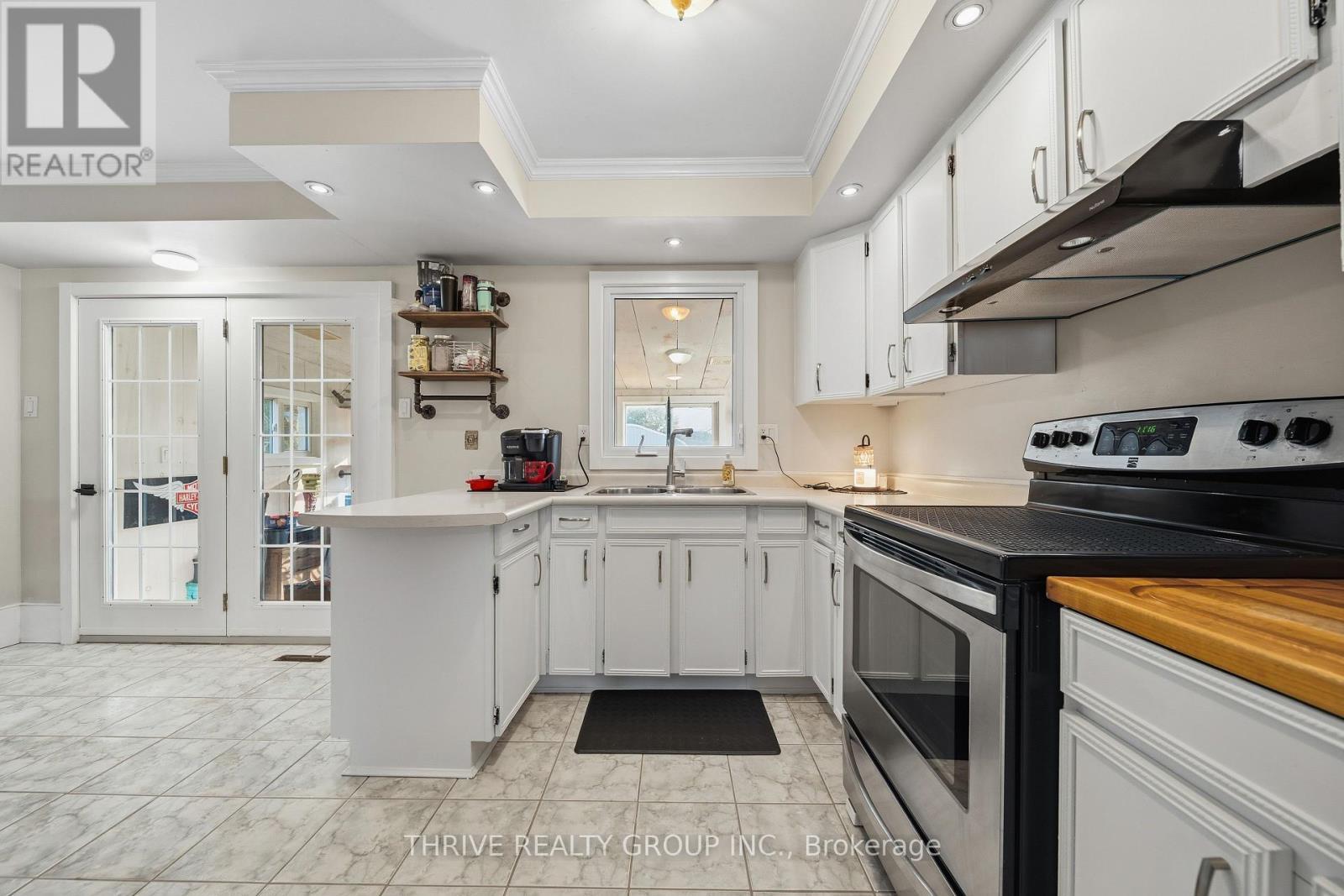 42 South Street W, Aylmer, ON - Indoor Photo Showing Kitchen