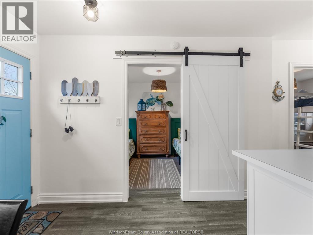 1962 Ocean Line, Wheatley, ON - Indoor