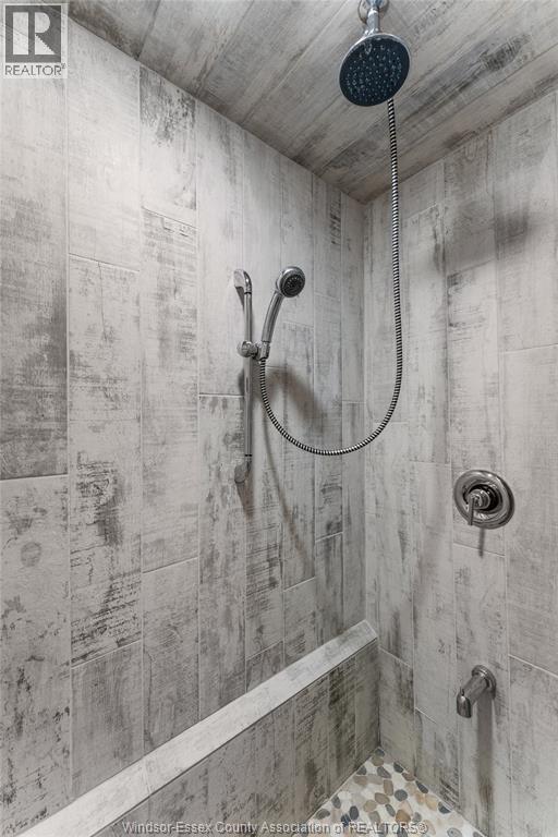 1962 Ocean Line, Wheatley, ON - Indoor Photo Showing Bathroom