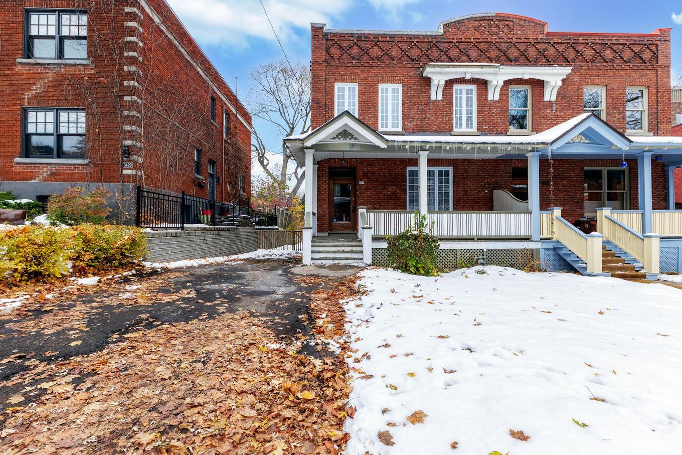 Façade - 3423 Av. Grey, Montréal (Côte-Des-Neiges/Notre-Dame-De-Grâce), QC - Outdoor With Deck Patio Veranda With Facade