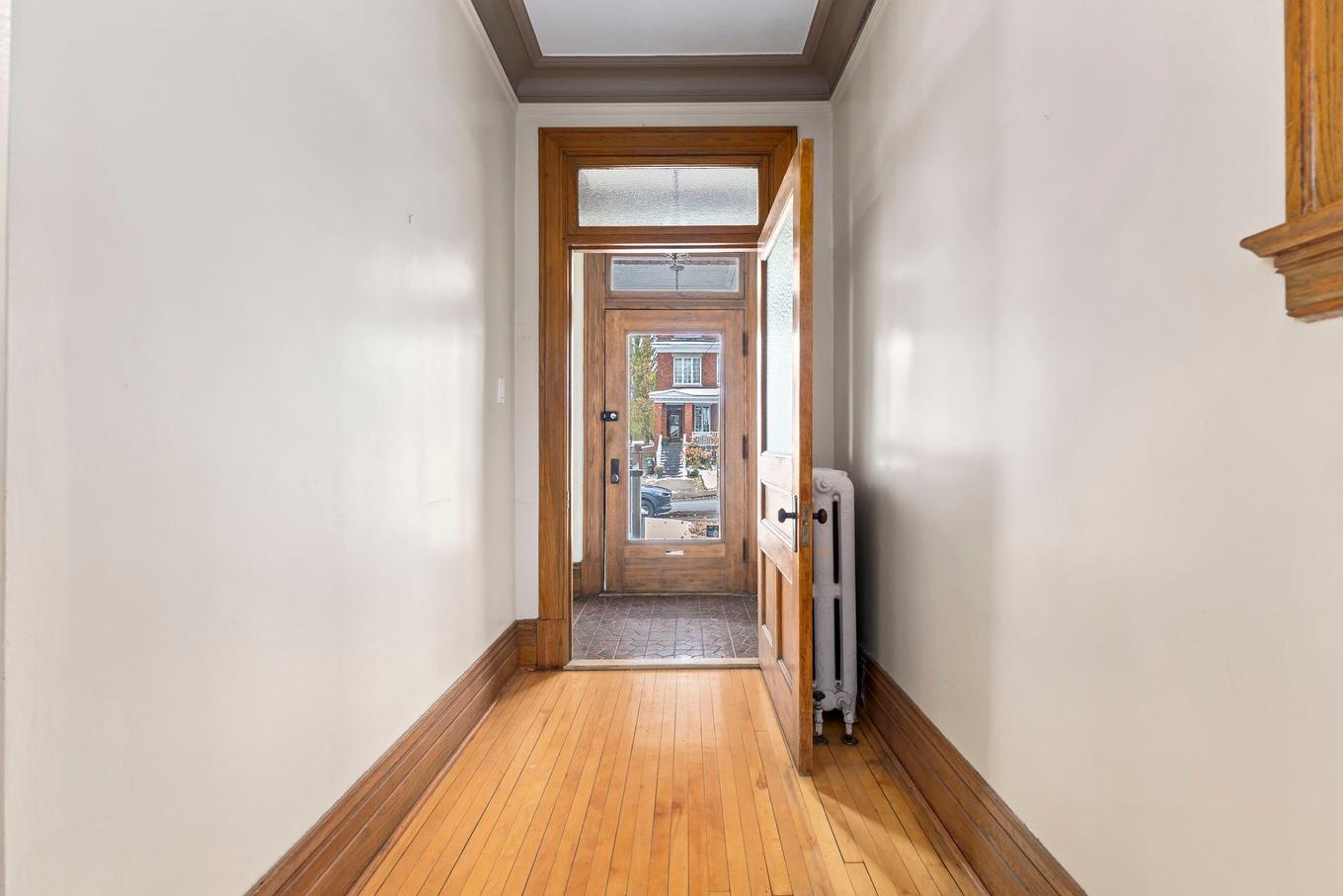 Hall d'entrée/Vestibule - 3423 Av. Grey, Montréal (Côte-Des-Neiges/Notre-Dame-De-Grâce), QC - Indoor Photo Showing Other Room