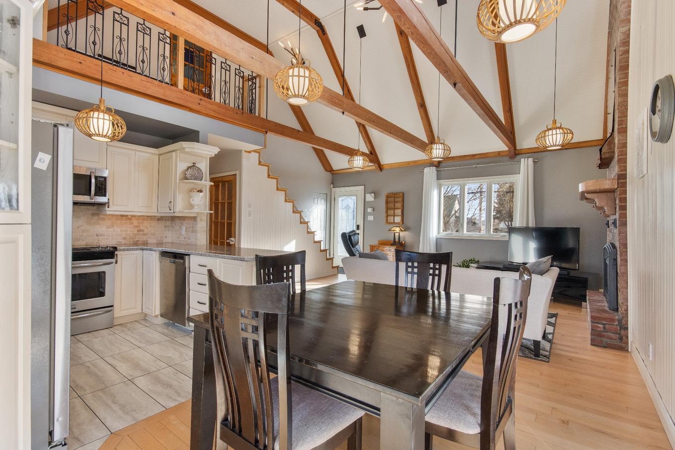 Salle à manger - 480 Rue Brisebois, Saint-Jean-Sur-Richelieu, QC - Indoor Photo Showing Dining Room