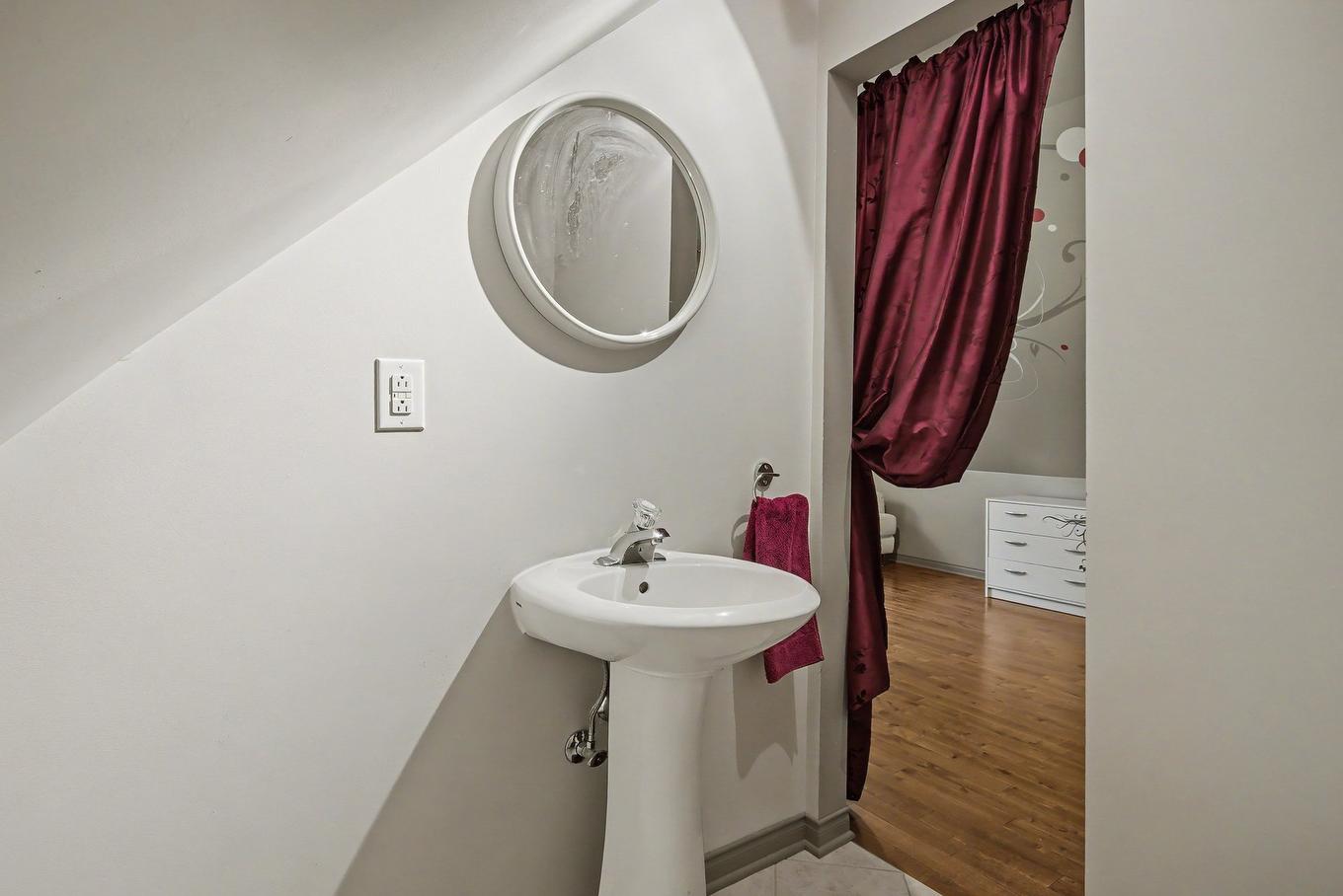 Salle d'eau - 480 Rue Brisebois, Saint-Jean-Sur-Richelieu, QC - Indoor Photo Showing Bathroom