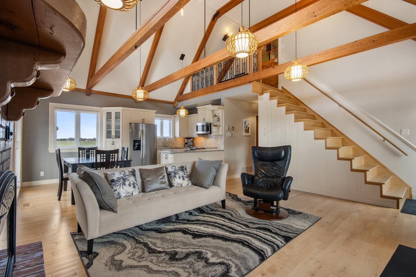 Salon - 480 Rue Brisebois, Saint-Jean-Sur-Richelieu, QC - Indoor Photo Showing Living Room