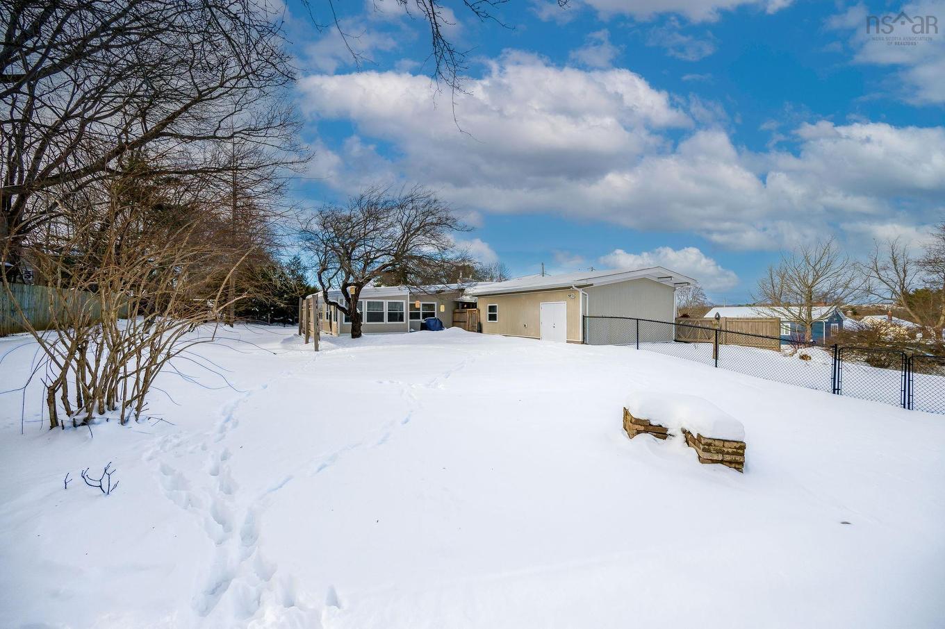 6 Lavinia Street, Kentville, NS