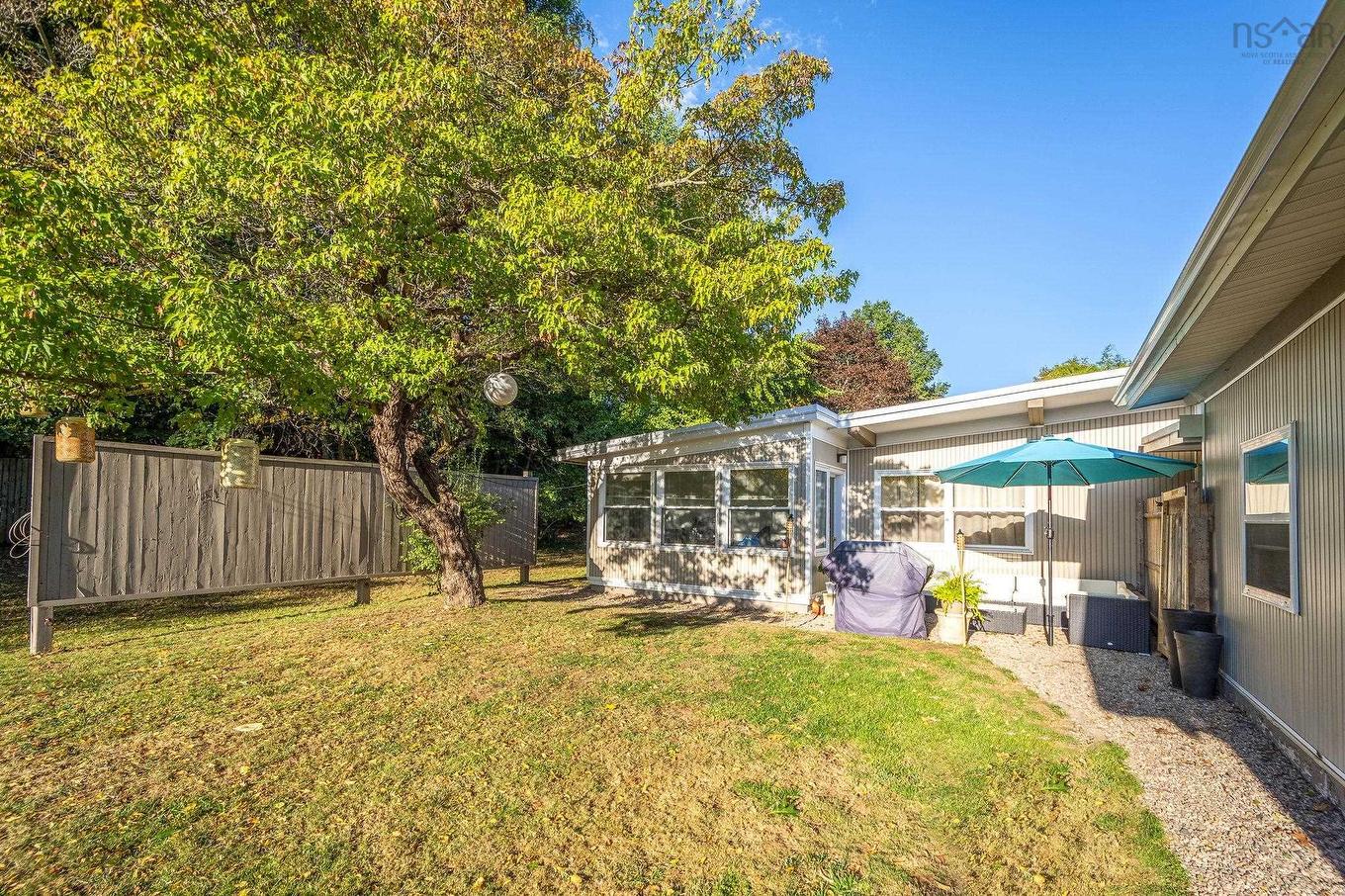 6 Lavinia Street, Kentville, NS