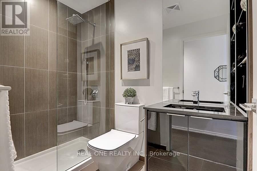 2611 - 70 Temperance Street, Toronto, ON - Indoor Photo Showing Bathroom