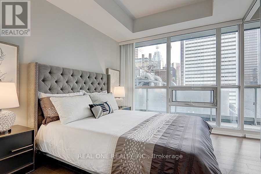2611 - 70 Temperance Street, Toronto, ON - Indoor Photo Showing Bedroom