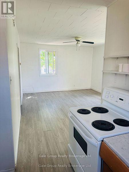 Unit 2 - 406 Simcoe Street, Woodstock (Woodstock - South), ON