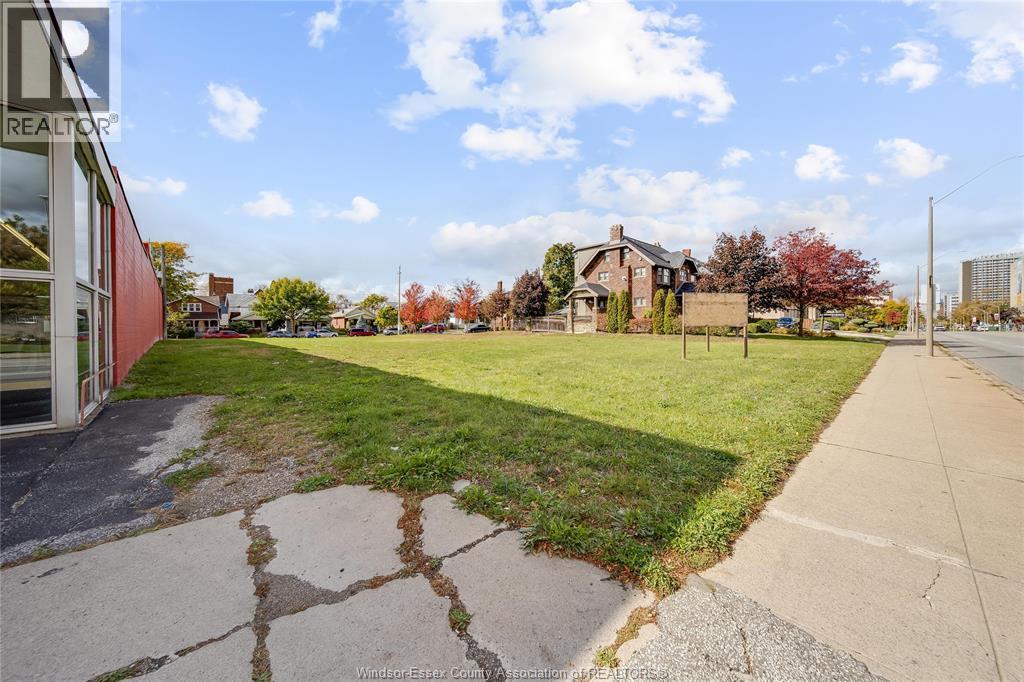 1181 Ouellette Avenue, Windsor, ON