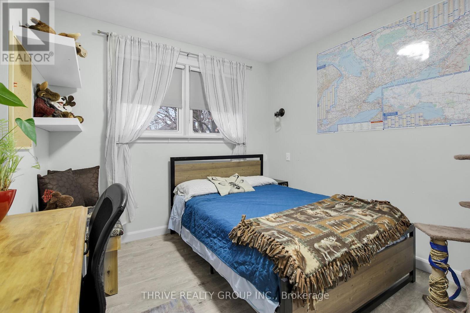 136 Victoria Street, Southwest Middlesex (Glencoe), ON - Indoor Photo Showing Bedroom