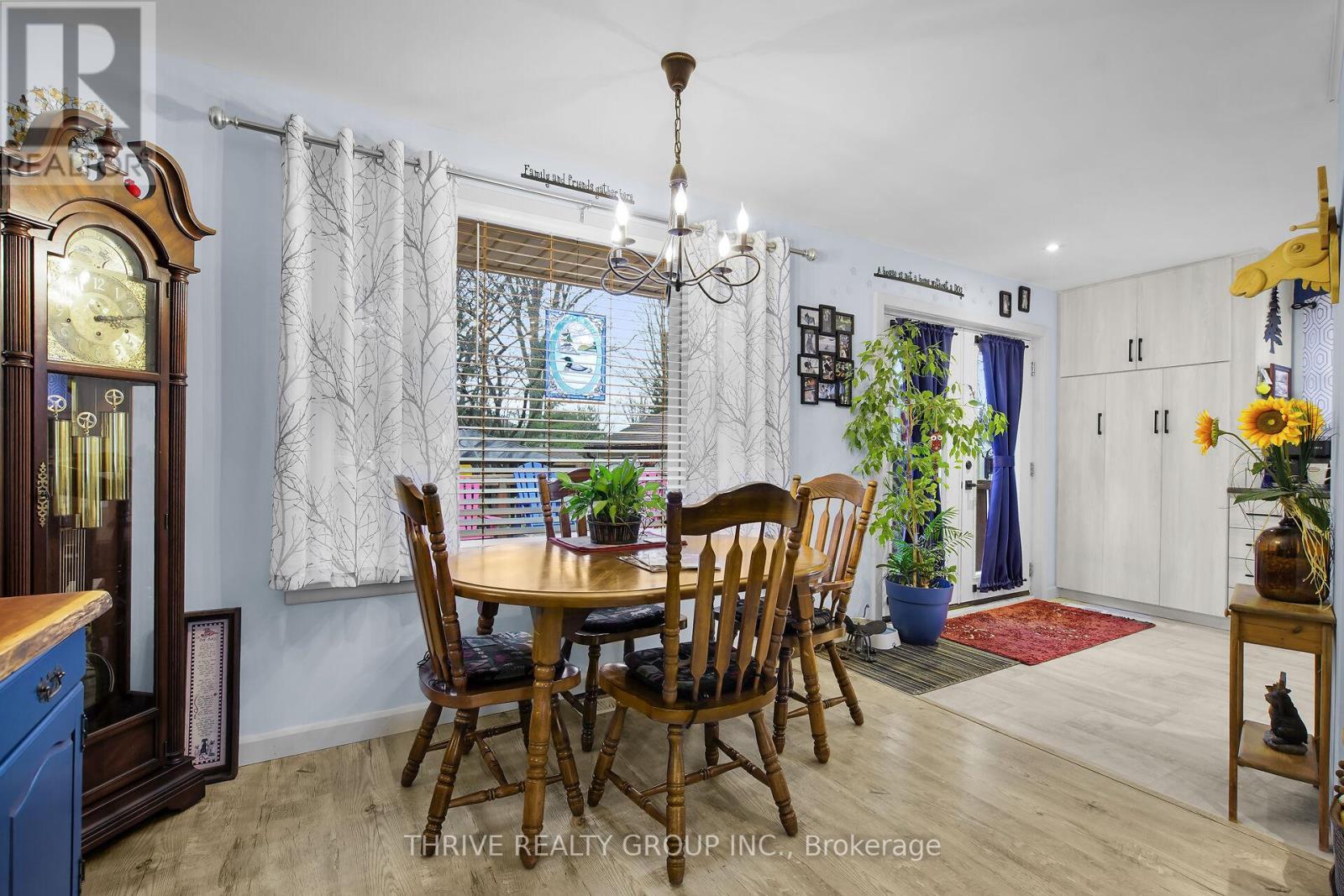 136 Victoria Street, Southwest Middlesex (Glencoe), ON - Indoor Photo Showing Dining Room