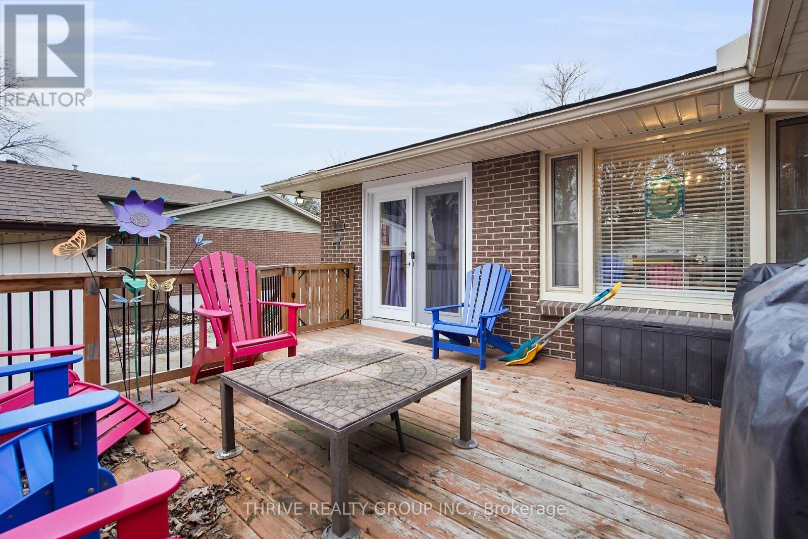 136 Victoria Street, Southwest Middlesex (Glencoe), ON - Outdoor With Deck Patio Veranda With Exterior