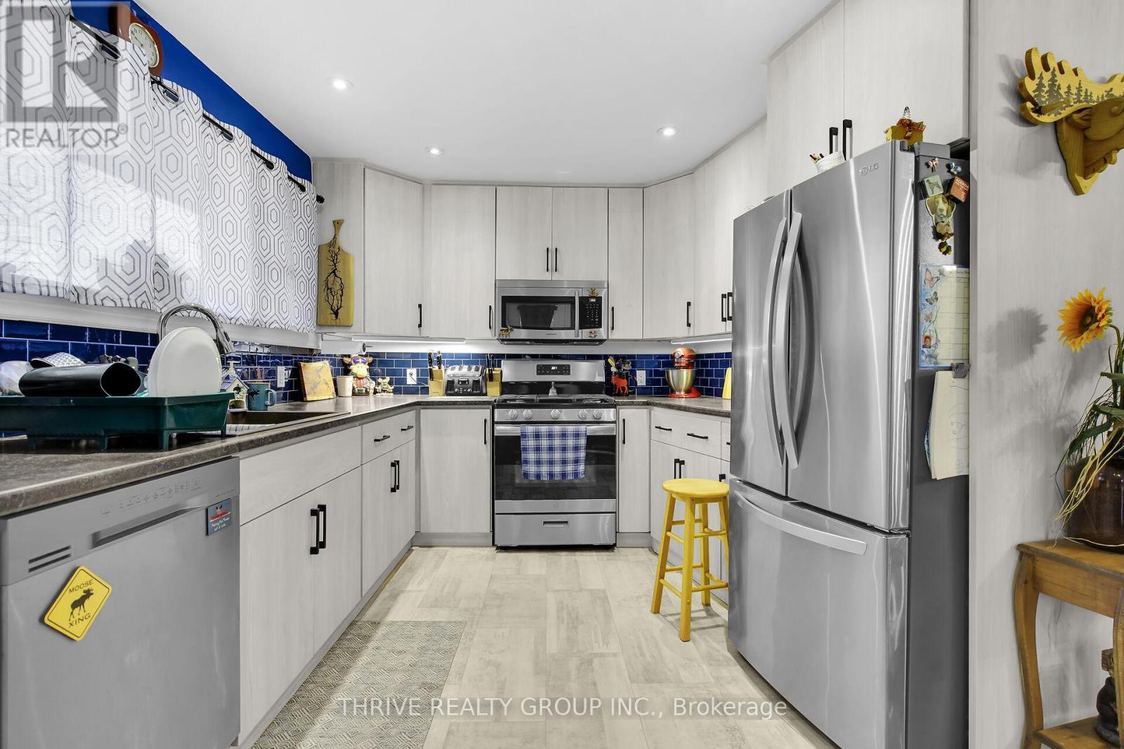 136 Victoria Street, Southwest Middlesex (Glencoe), ON - Indoor Photo Showing Kitchen