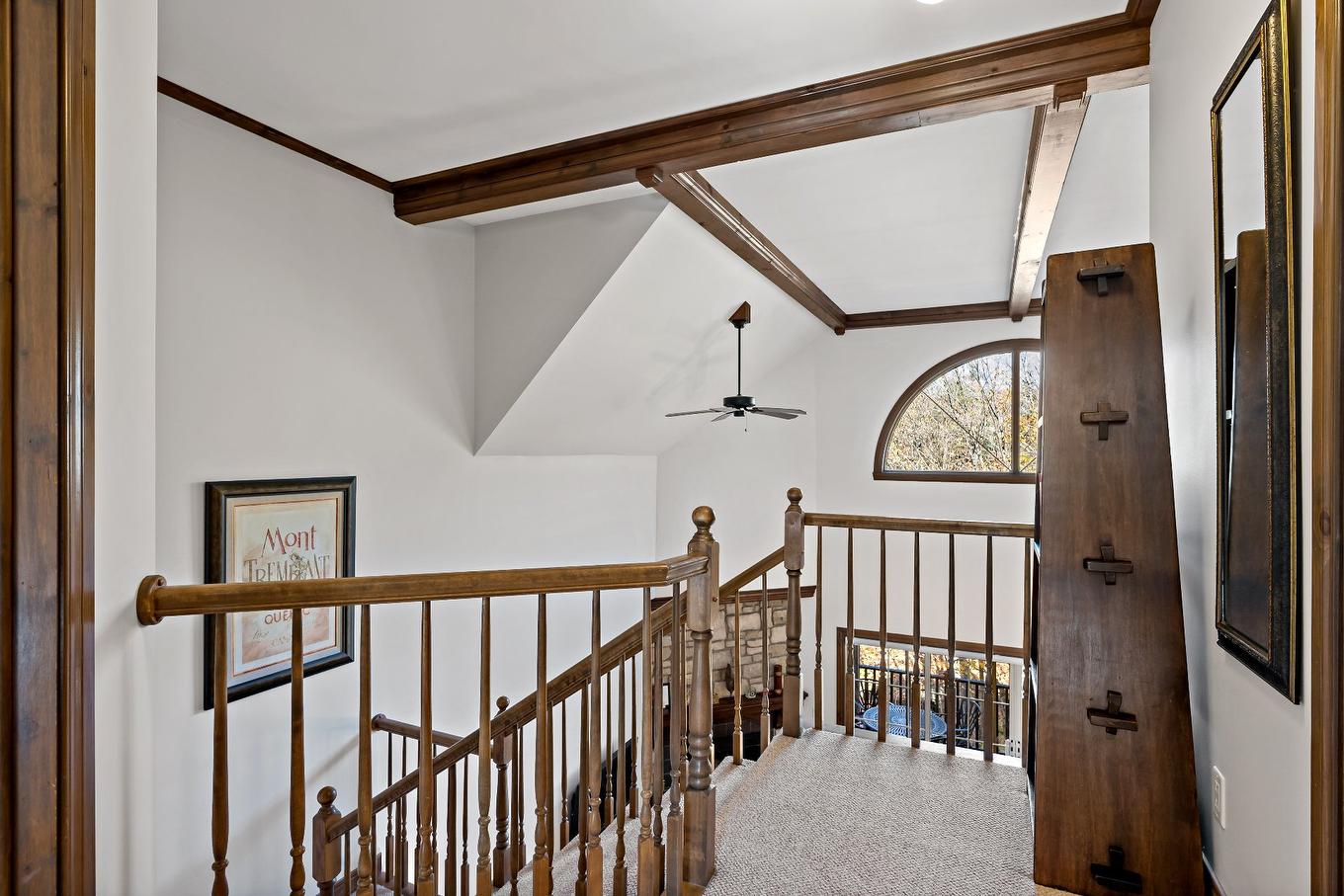 Staircase - 4-122 Ch. Des Quatre-Sommets, Mont-Tremblant, QC - Indoor Photo Showing Other Room