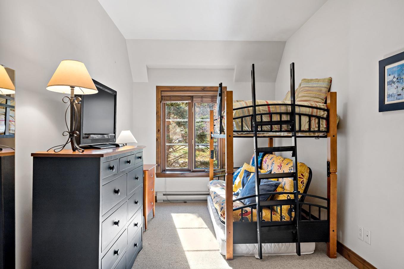 Bedroom - 4-122 Ch. Des Quatre-Sommets, Mont-Tremblant, QC - Indoor