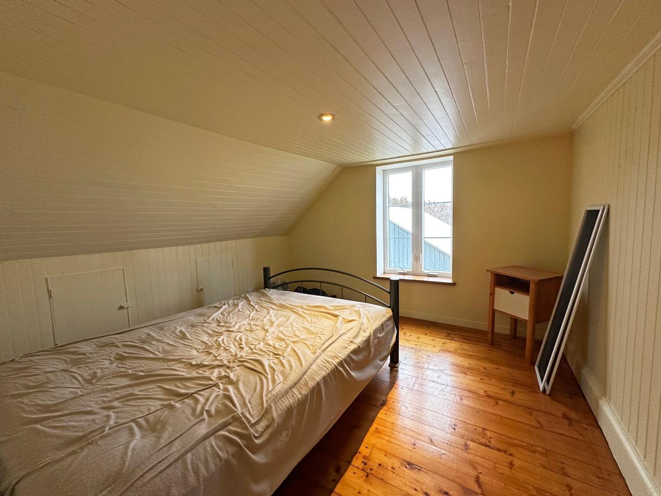 Bedroom - 50 Route 132 O., Saint-Denis-De La Bouteillerie, QC - Indoor Photo Showing Bedroom