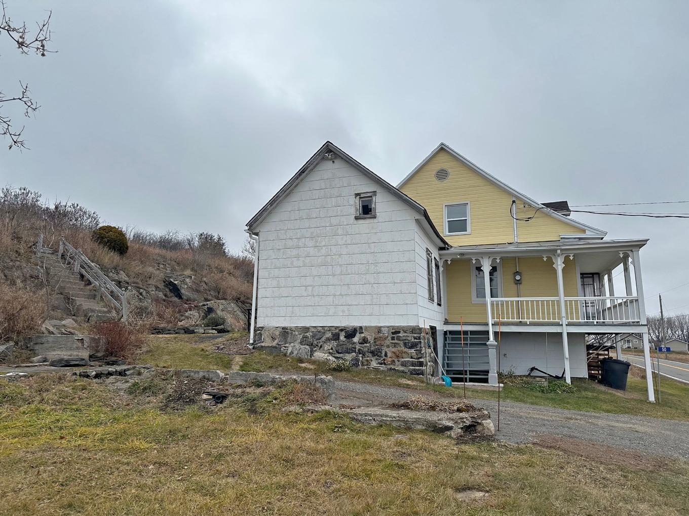 Frontage - 50 Route 132 O., Saint-Denis-De La Bouteillerie, QC - Outdoor