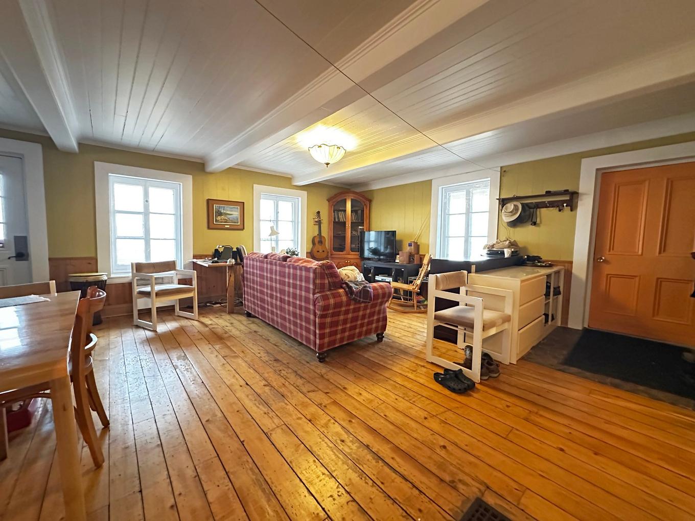 Living room - 50 Route 132 O., Saint-Denis-De La Bouteillerie, QC - Indoor