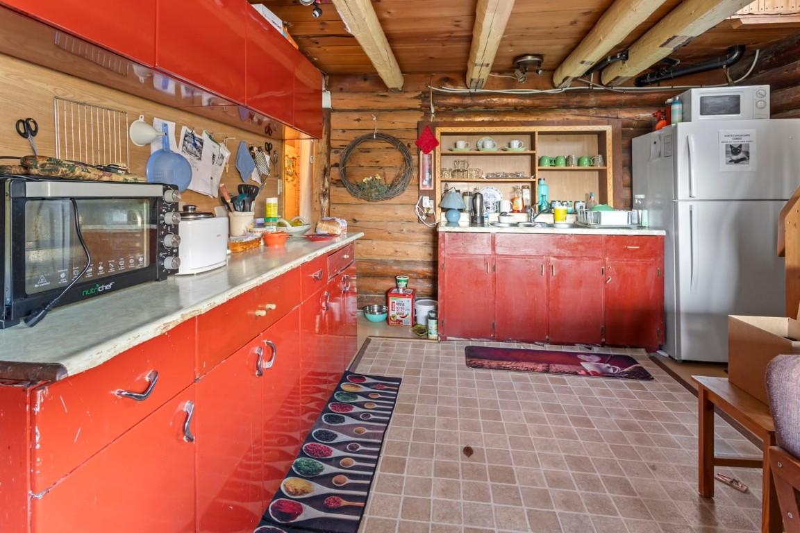 2008 Corn Creek Road, Creston, BC - Indoor