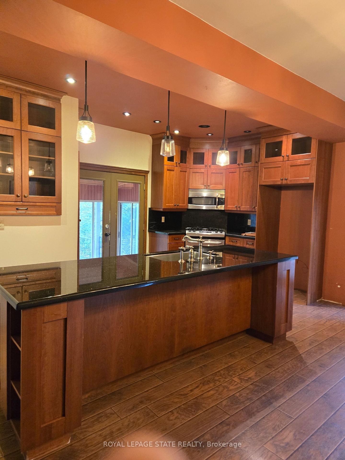 164 Thorold Road, Welland, ON - Indoor Photo Showing Kitchen