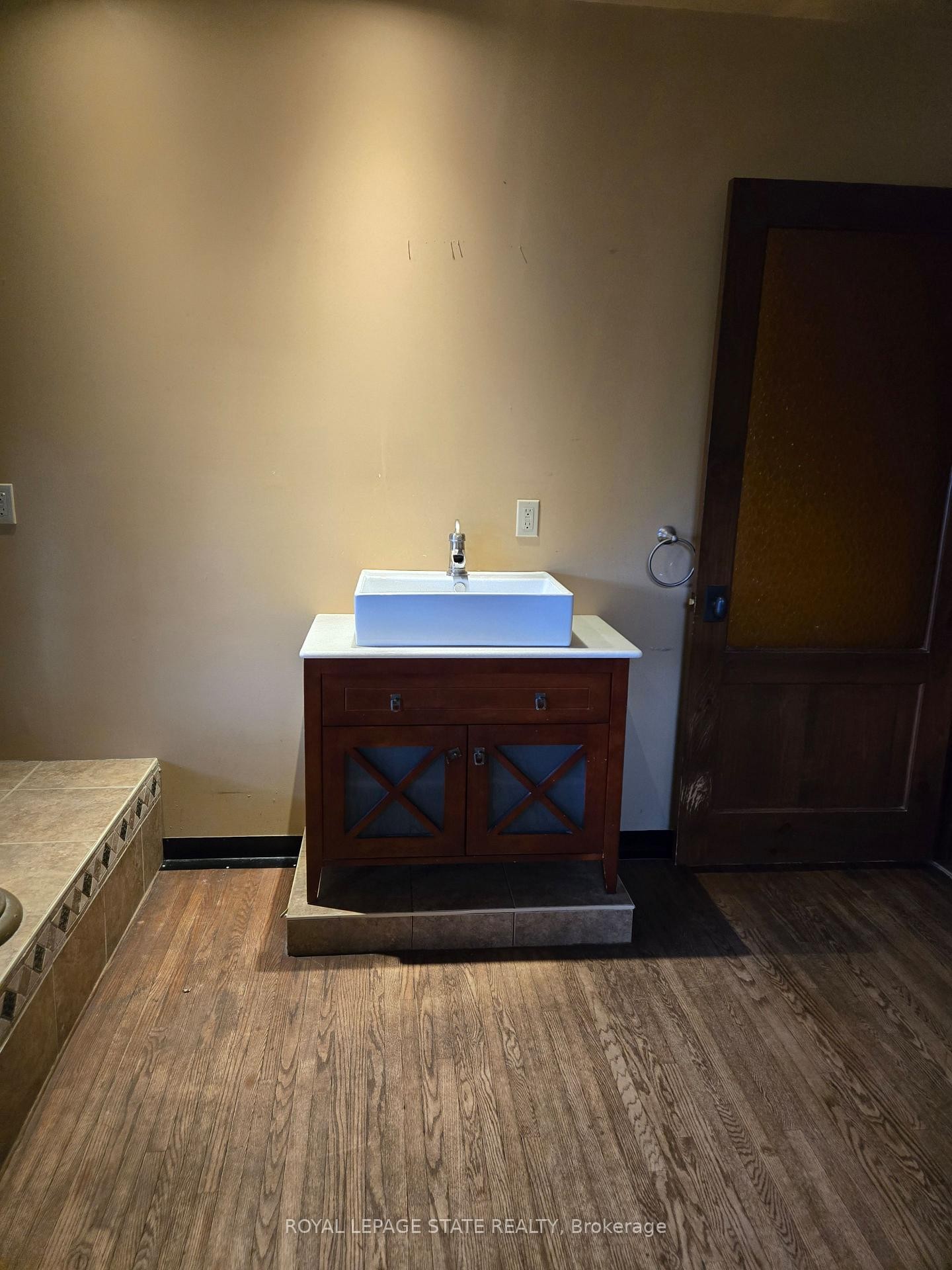 164 Thorold Road, Welland, ON - Indoor Photo Showing Other Room