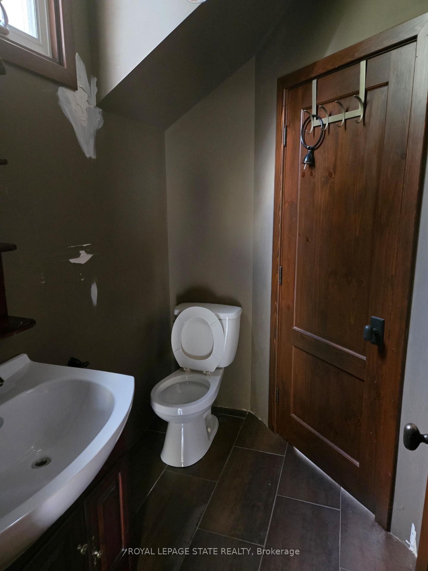 164 Thorold Road, Welland, ON - Indoor Photo Showing Bathroom