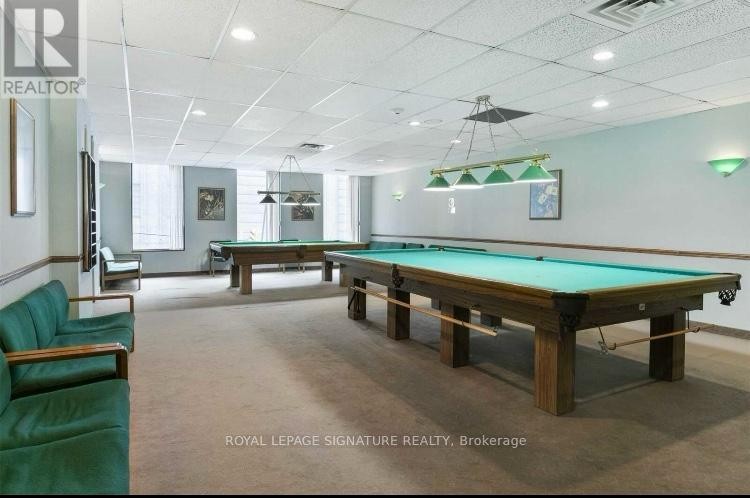 1711-45 Carlton Street, Toronto, ON - Indoor Photo Showing Other Room