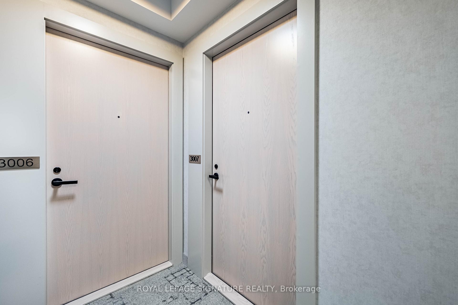 3007-8 Interchange Way, Vaughan, ON - Indoor Photo Showing Other Room