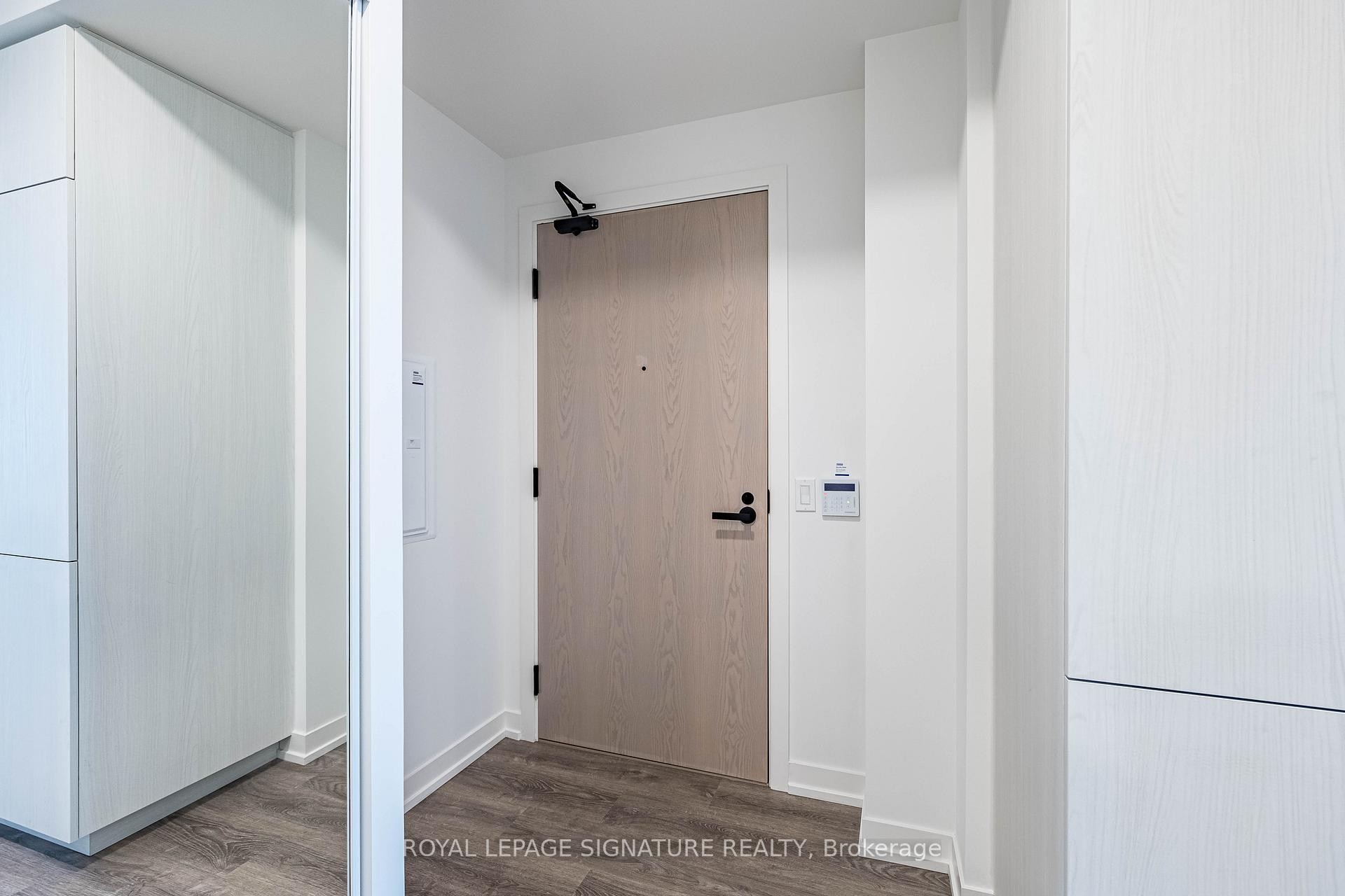 3007-8 Interchange Way, Vaughan, ON - Indoor Photo Showing Other Room