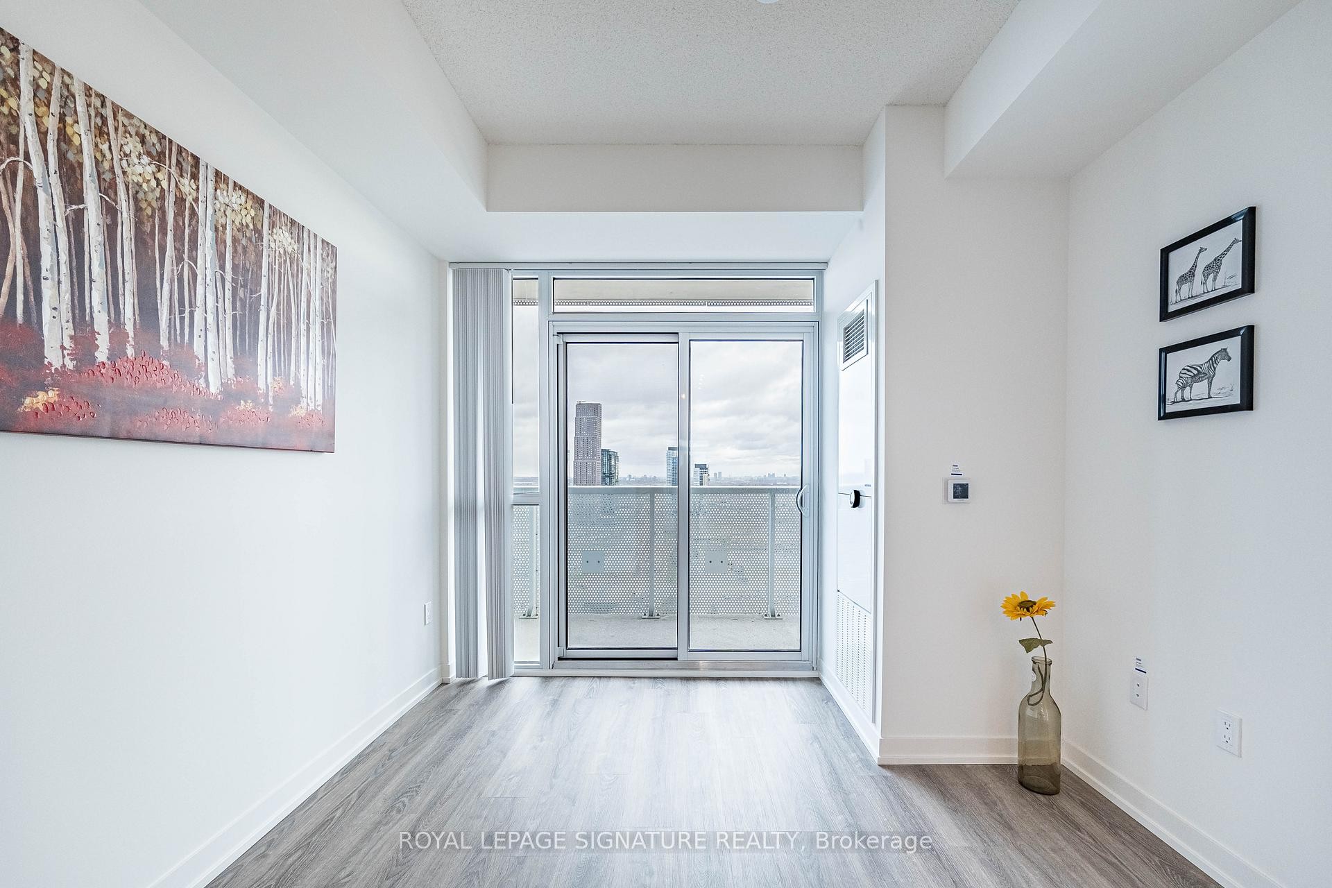3007-8 Interchange Way, Vaughan, ON - Indoor Photo Showing Other Room